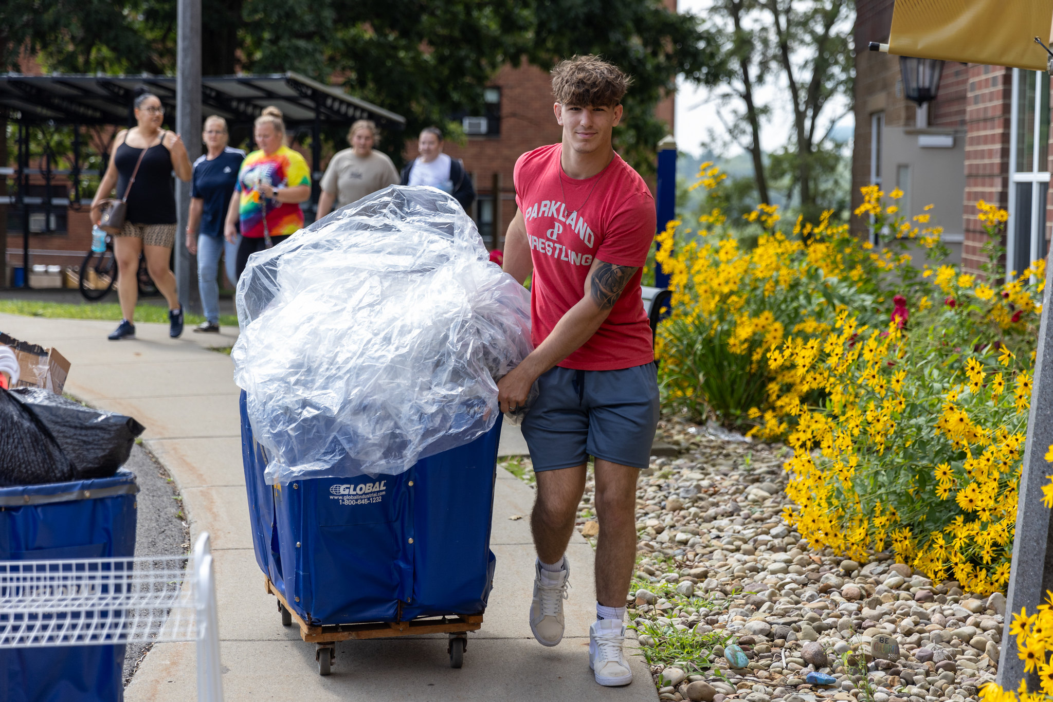 PW Clarion Student Moving into the Hilltop Suites